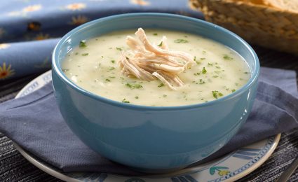 Sopa de pollo y sus ingredientes Sopa de pollo y sus ingredientes