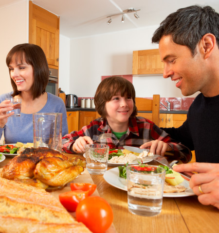 Mr. Pollo - Nuestra esencia vive saludable Mr. Pollo - Nuestra esencia vive saludable