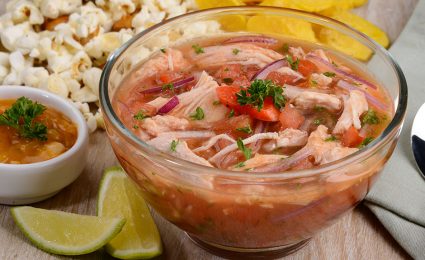 Platos ecuatorianos preparados con pollo